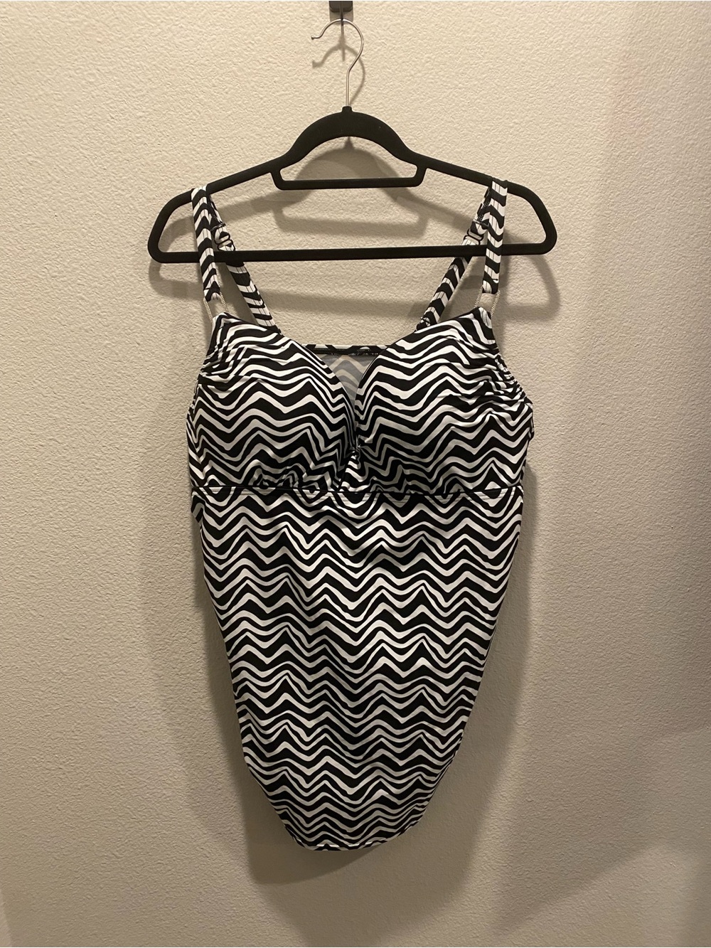 Lane Bryant Black and White Zebra Underwire Print Swim Top
